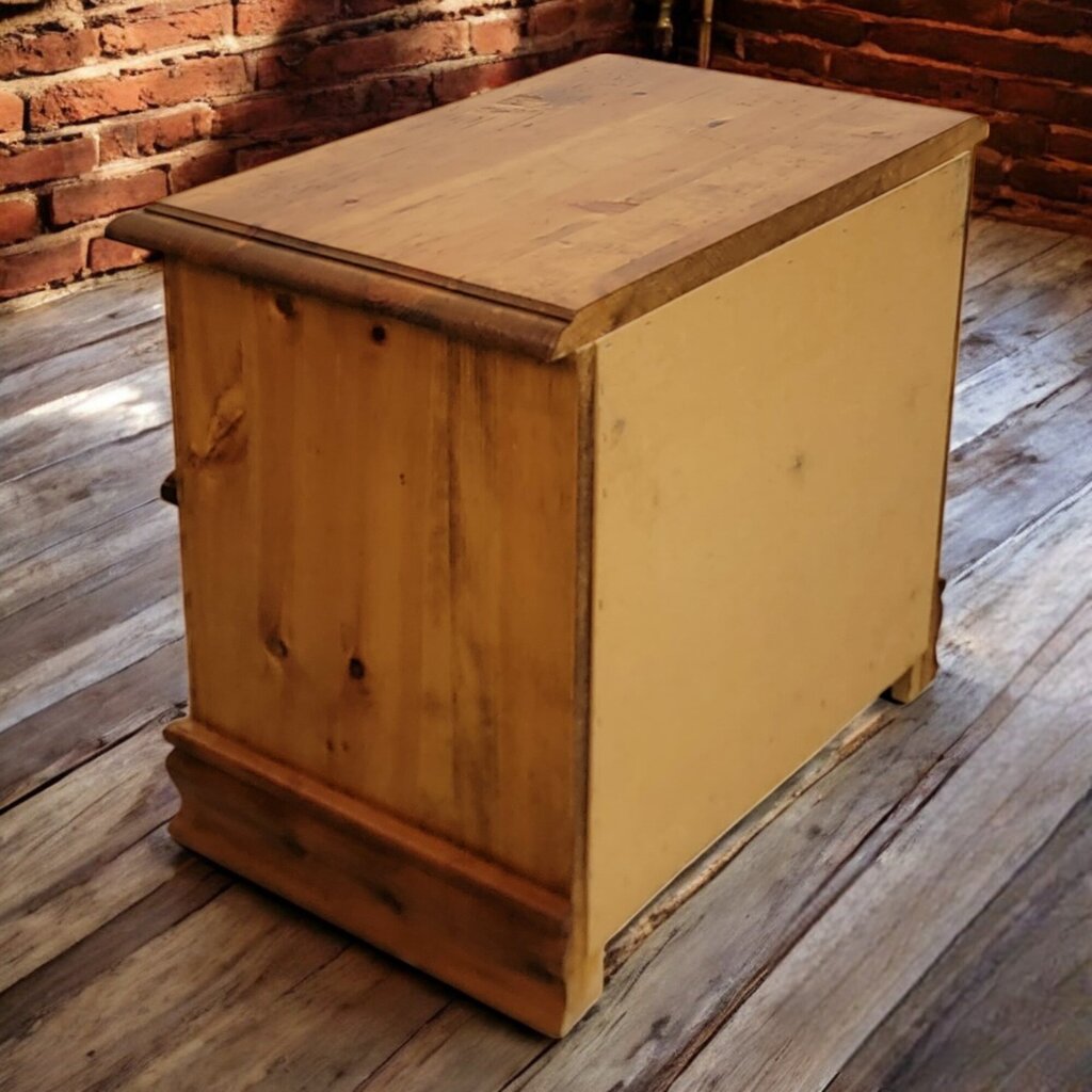 6740 Solid Pine 2 Drawer Nightstand