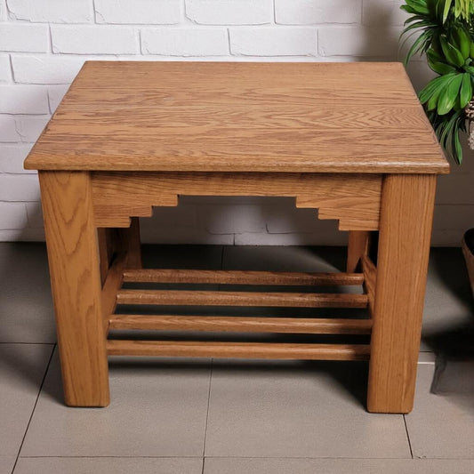 6892 Oak Southwestern End Table Used Furniture