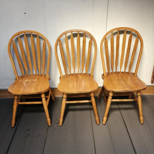 6926-6928 Windsor Natural Wood Dining Chair Used Furniture