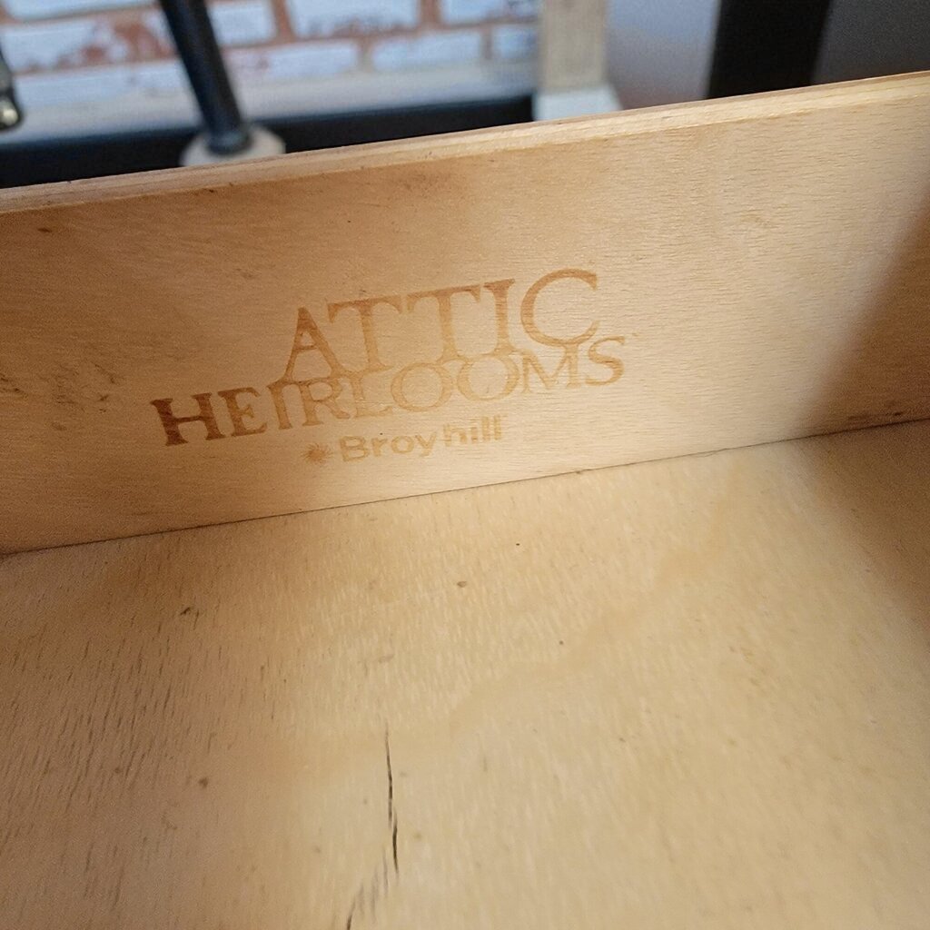 6991 Gray Broyhill Side Table with Drawer ~ Furniture