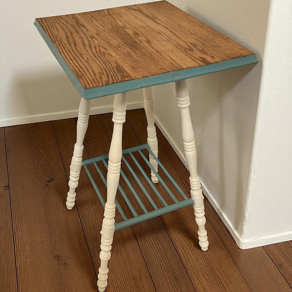 7016 Antique Cream and Blue Oak Side #Table