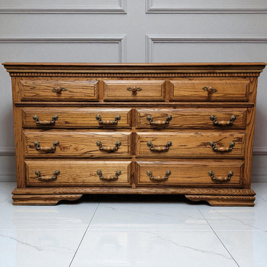 7040 Brownwood Furniture Solid Oak 9 Drawer #Dresser Used Furniture