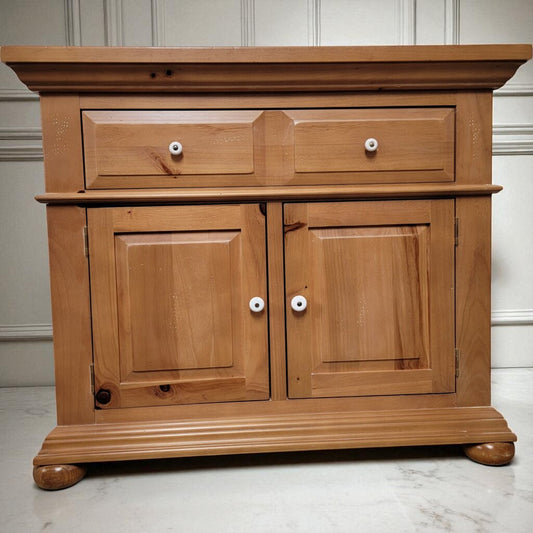 7046 Broyhill Kitchen Tile Top #Buffet with Ceramic Knobs
