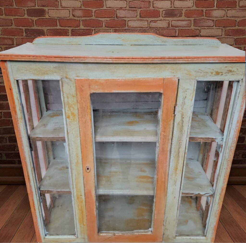 7077 Chippy Glass Front Curio Cabinet Furniture
