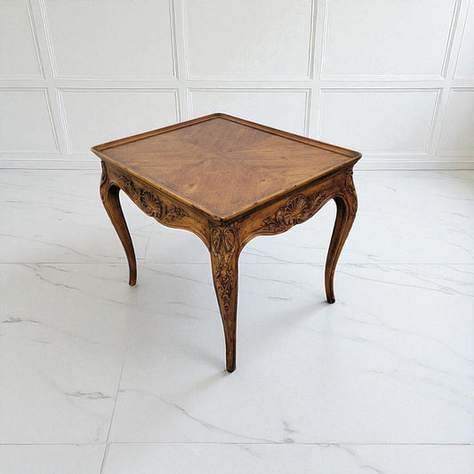7115 Henredon Vintage Side #Table with Carvings