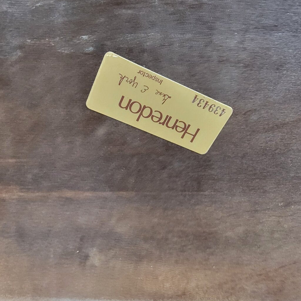 7115 Henredon Vintage Side #Table with Carvings ~ Furniture