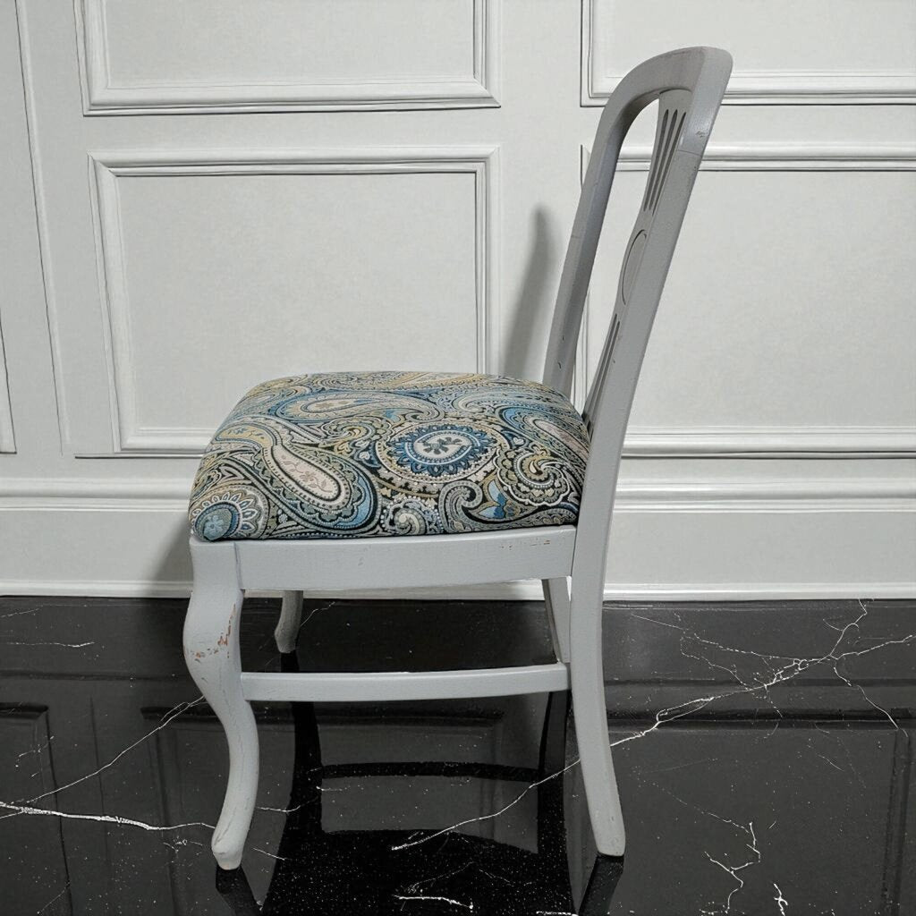 7161 Paisley Print Accent Chair Furniture