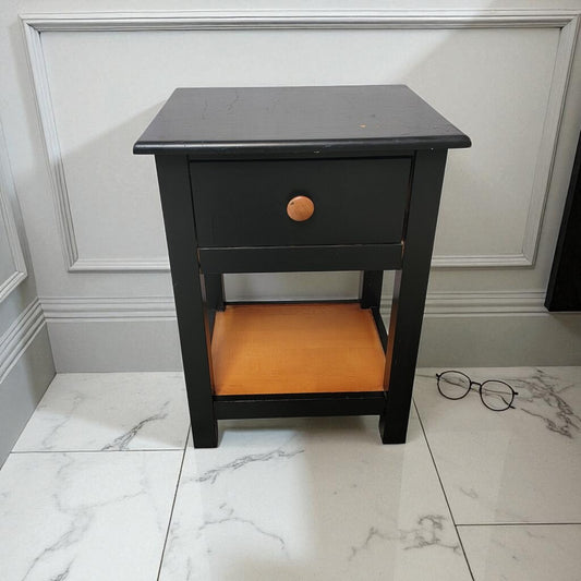 7195 Chippy Broyhill Nightstand with Drawer Used ~ Furniture