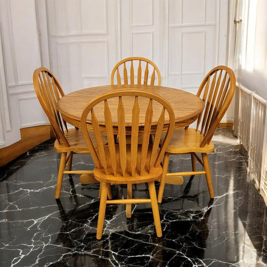 7253 Round Dining Table with 4 Windsor Chairs Used ~ Furniture