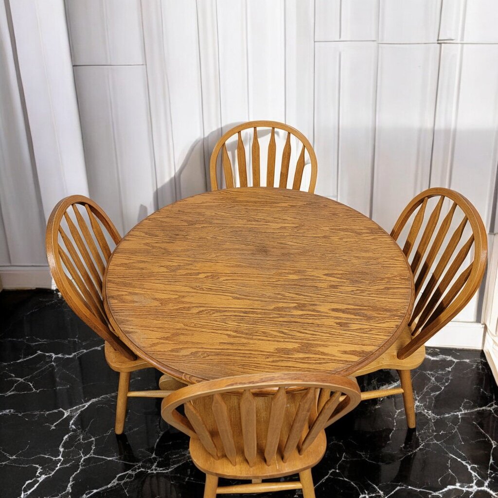 7253 Round Dining Table with 4 Windsor Chairs ~ Furniture