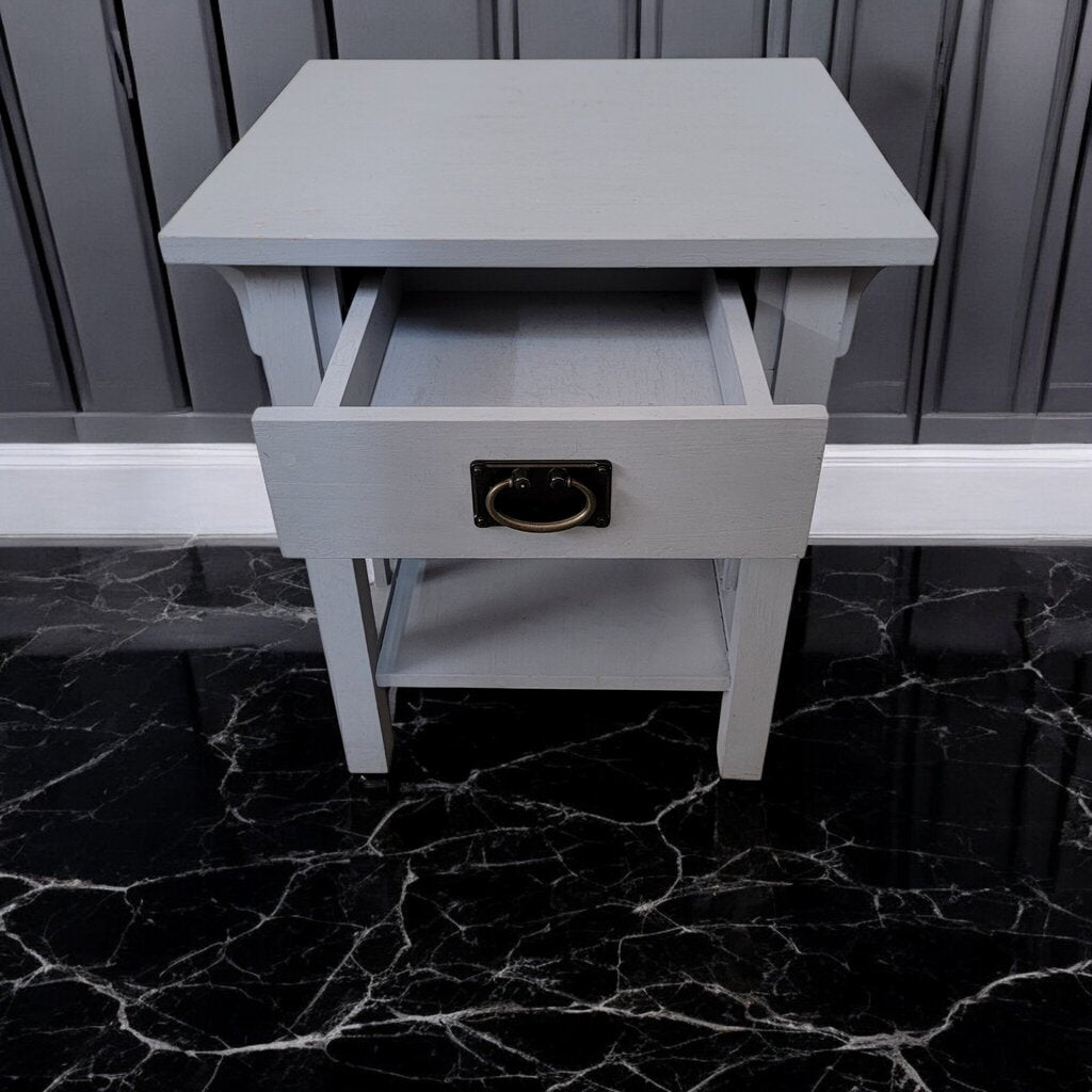 7267 Gray Nightstand with Drawer ~ Furniture