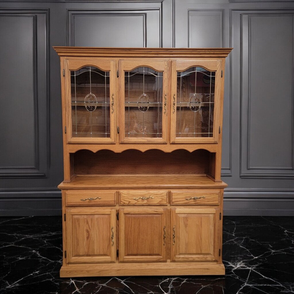 7366 2 Piece Oak Leaded Glass Hutch Used * 2 - Dealer Shared