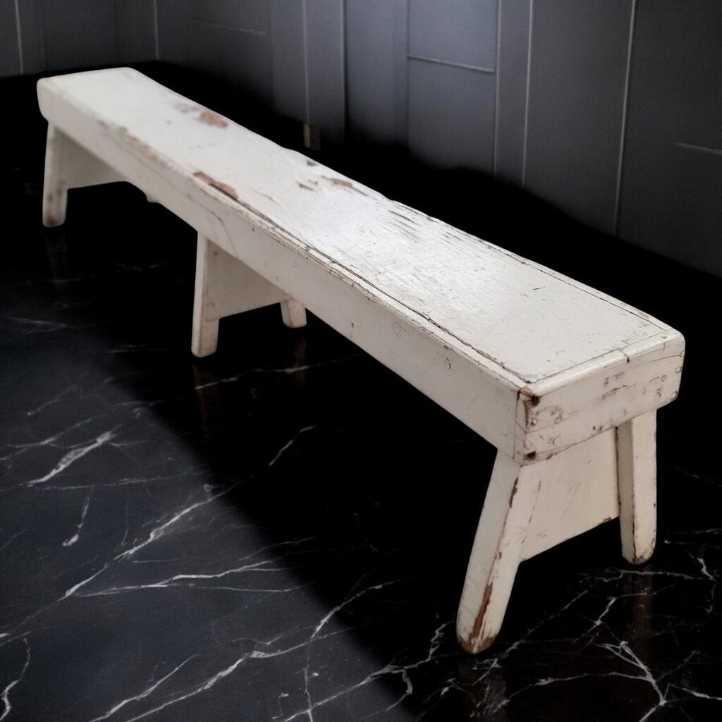 7371 Chippy White Quad Bench Used ~ Furniture