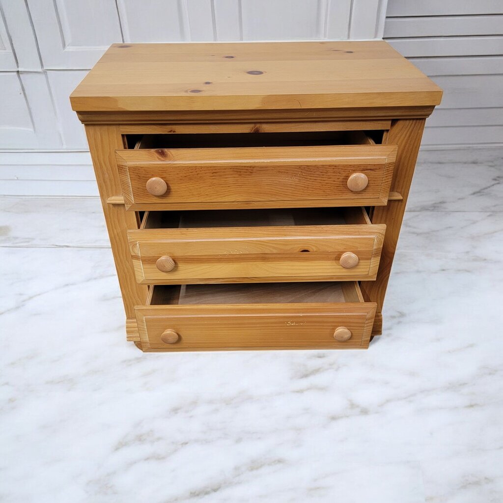 7375 Broyhil Knotty Pine 3 Drawer Chest ~ Furniture