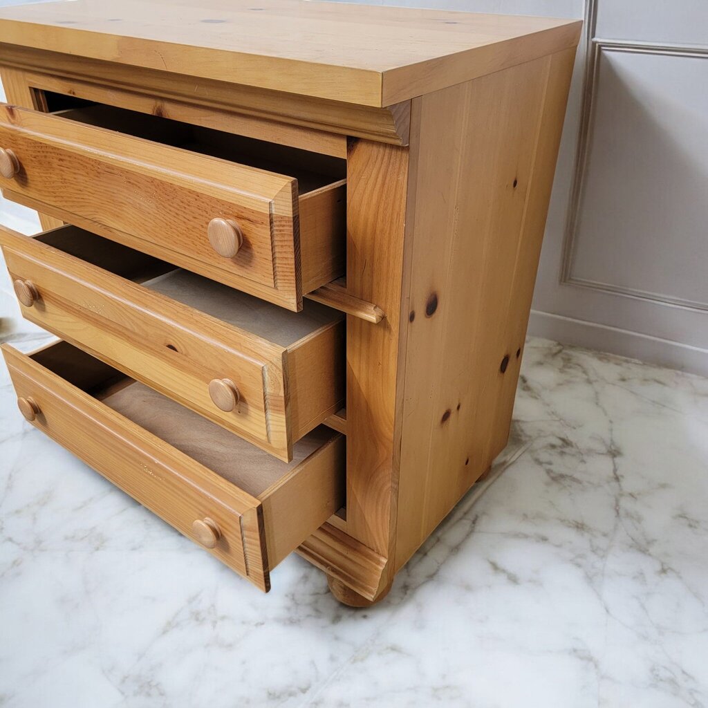 7375 Broyhil Knotty Pine 3 Drawer Chest ~ Furniture
