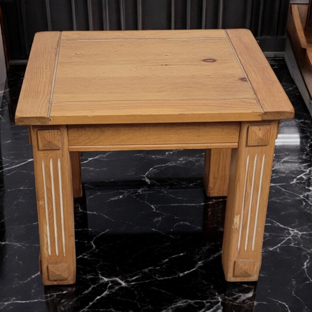 7394 Knotty Pine Fluted Side Table ~ Furniture