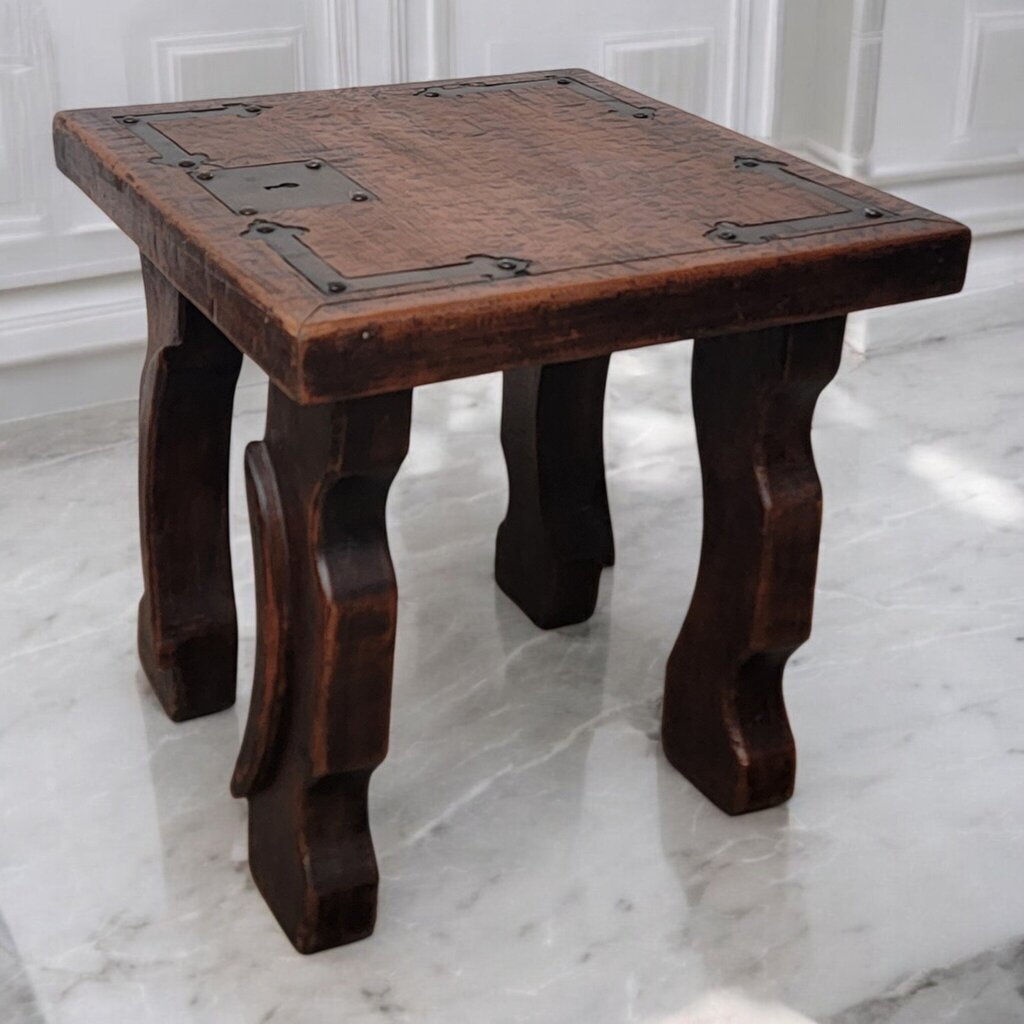 7411 Rustic Pine and Iron Keyhole Side #Table Used ~ Furniture