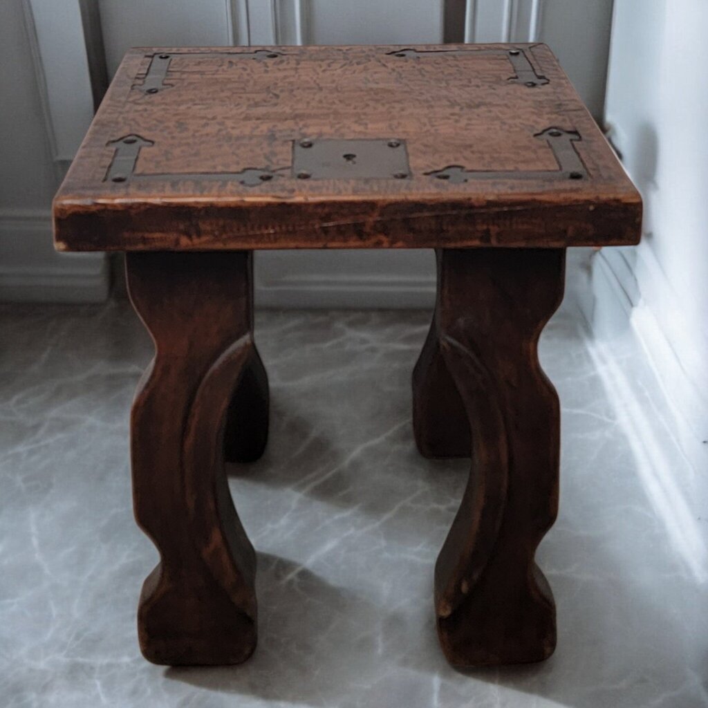 7411 Rustic Pine and Iron Keyhole Side #Table ~ Furniture