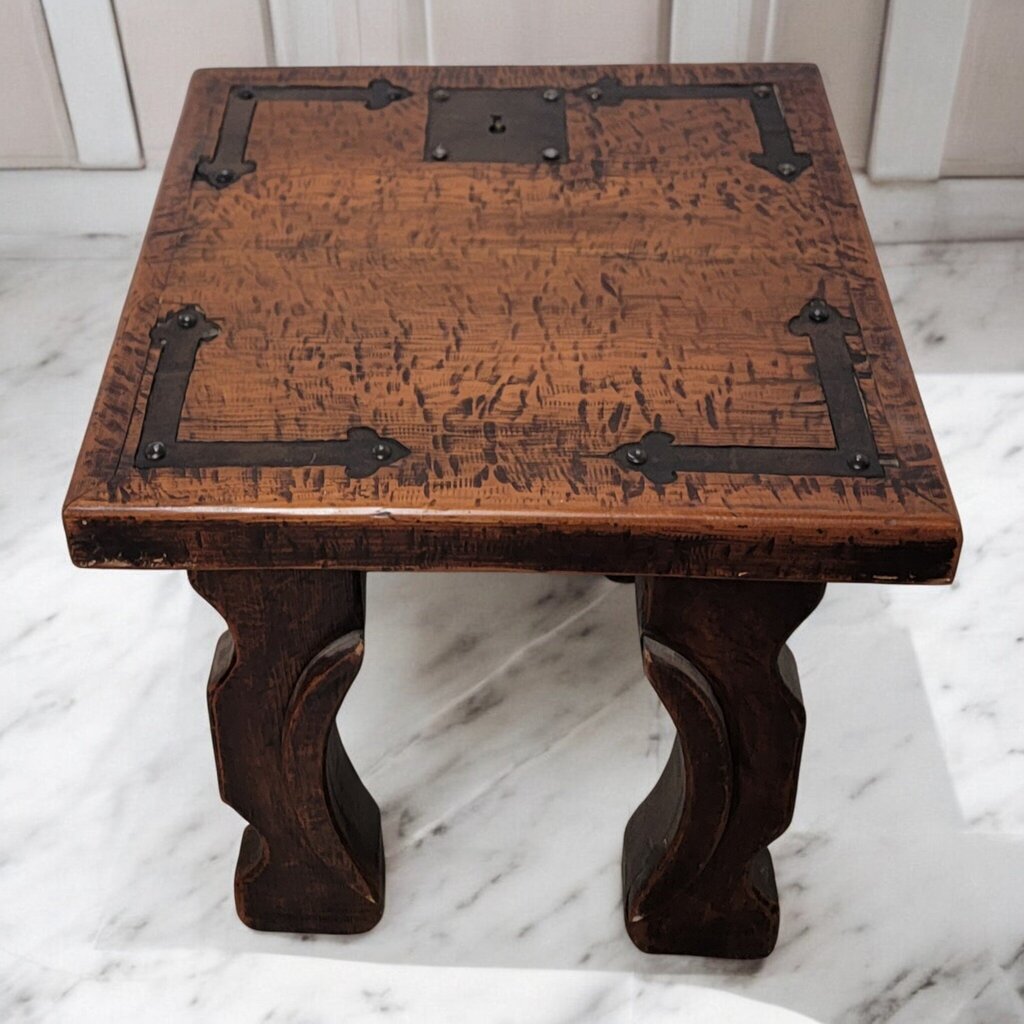 7411 Rustic Pine and Iron Keyhole Side #Table ~ Furniture