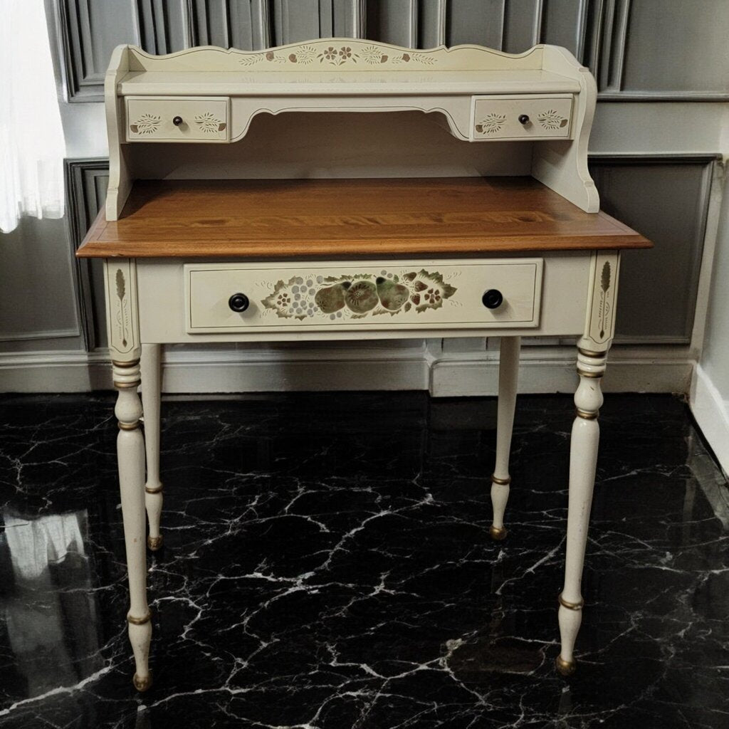 7426 Vintage Ethan Allen Colonial #Desk with Hutch