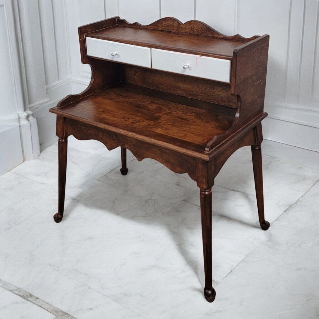 7459 Vintage Colonial 2 Tier Side Table Used ~ Furniture