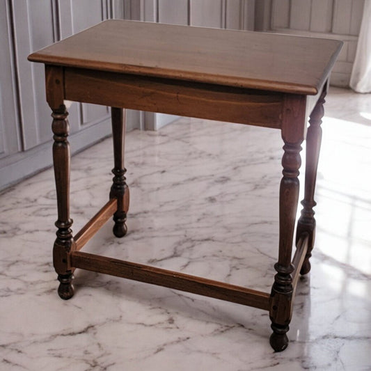 7488 24"H Colonial Pine Side #Table