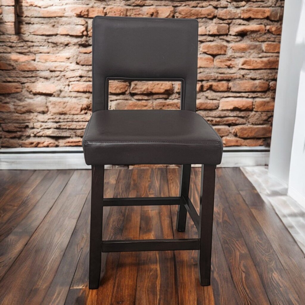7539 Cherry Upholstered Barstool