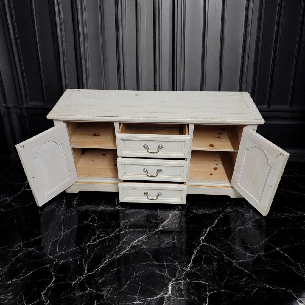 7566 White and Gold French Provincial Style Pine Sideboard