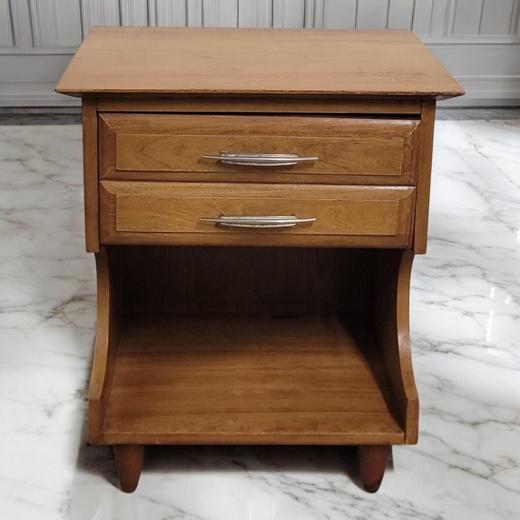 7685 Maple Mid Century Nightstand