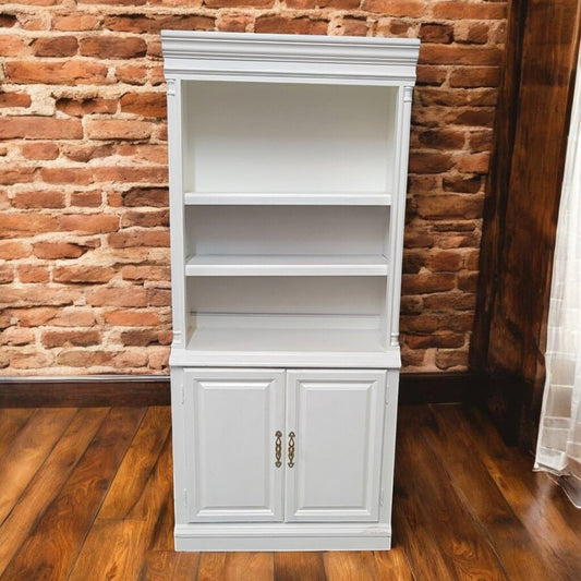 7715 Traditional White Cabinet #Bookcase