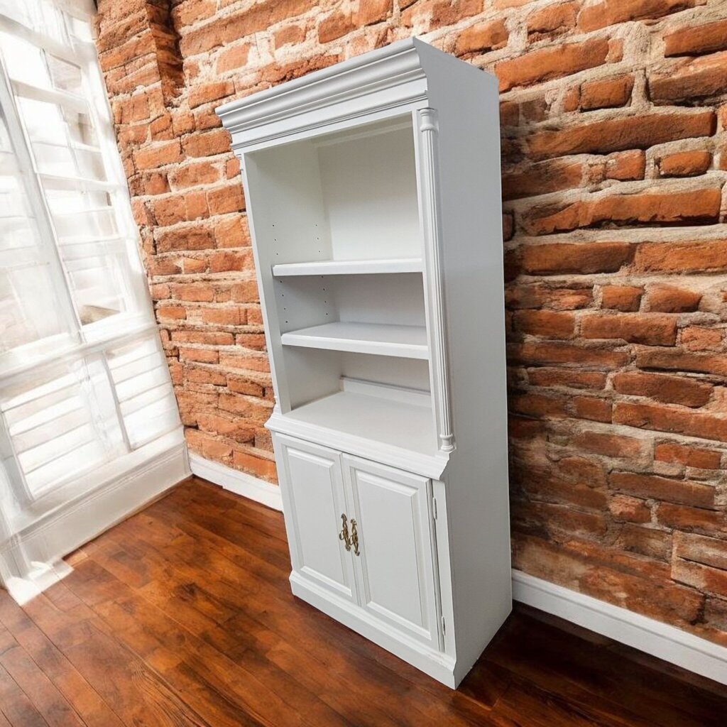 7715 Traditional White Cabinet #Bookcase