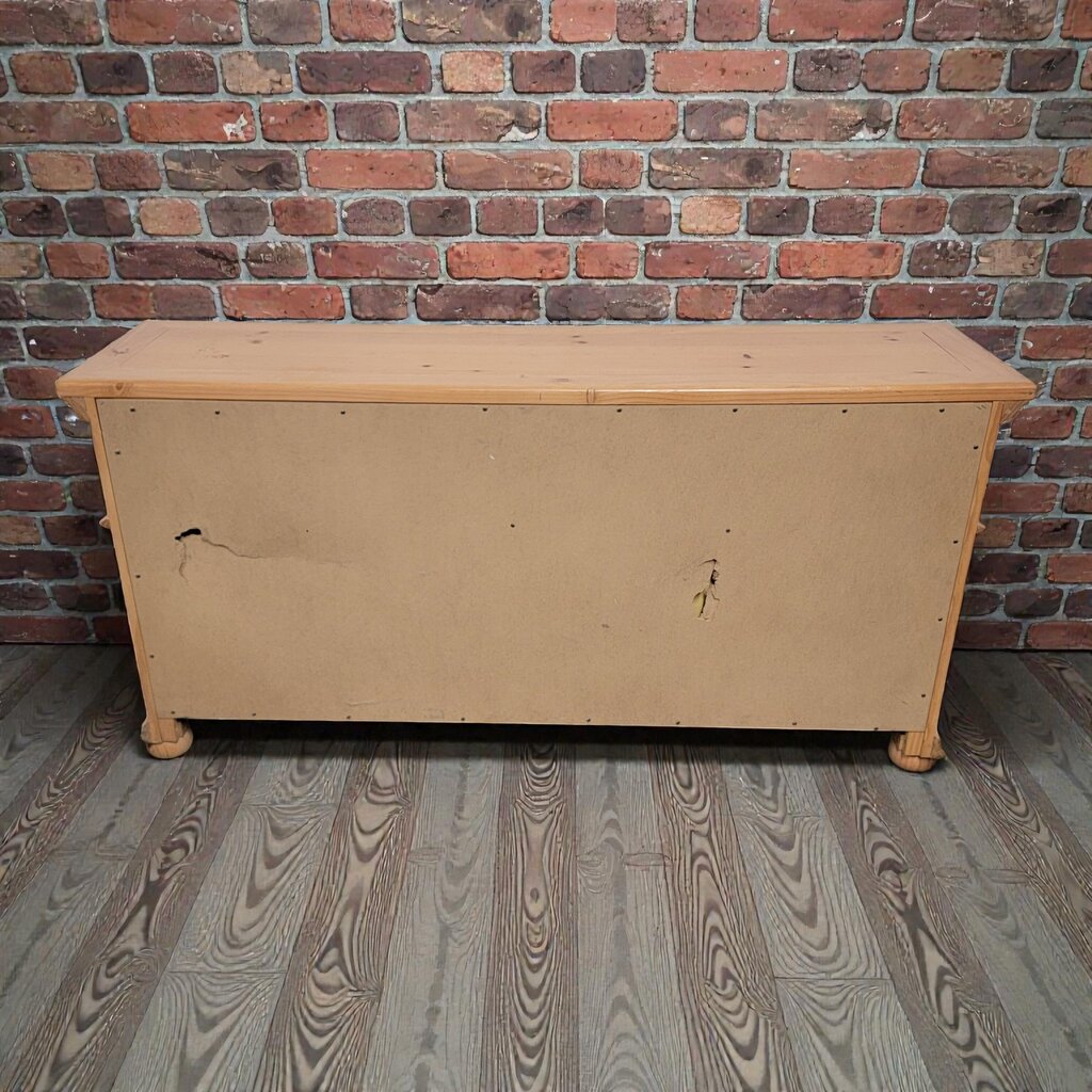 7776 Broyhill 9 Drawer #Dresser