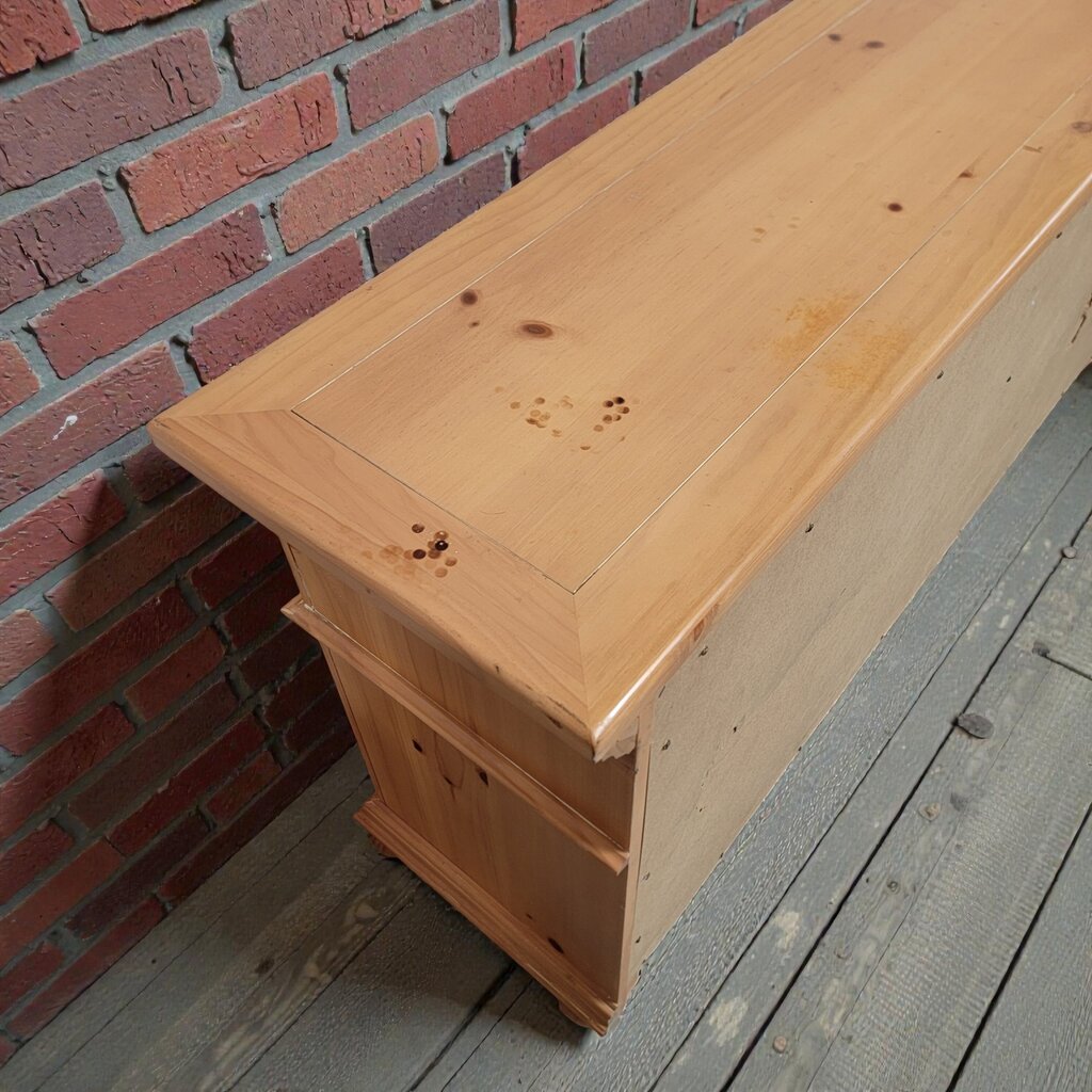 7776 Broyhill 9 Drawer #Dresser