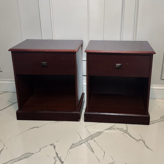 7808-7809 Cherry Transitional Nightstand