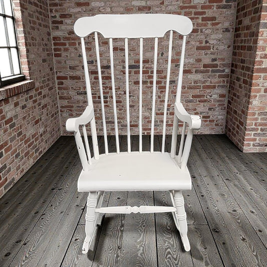 7818 Vintage Cream Windsor Rocker