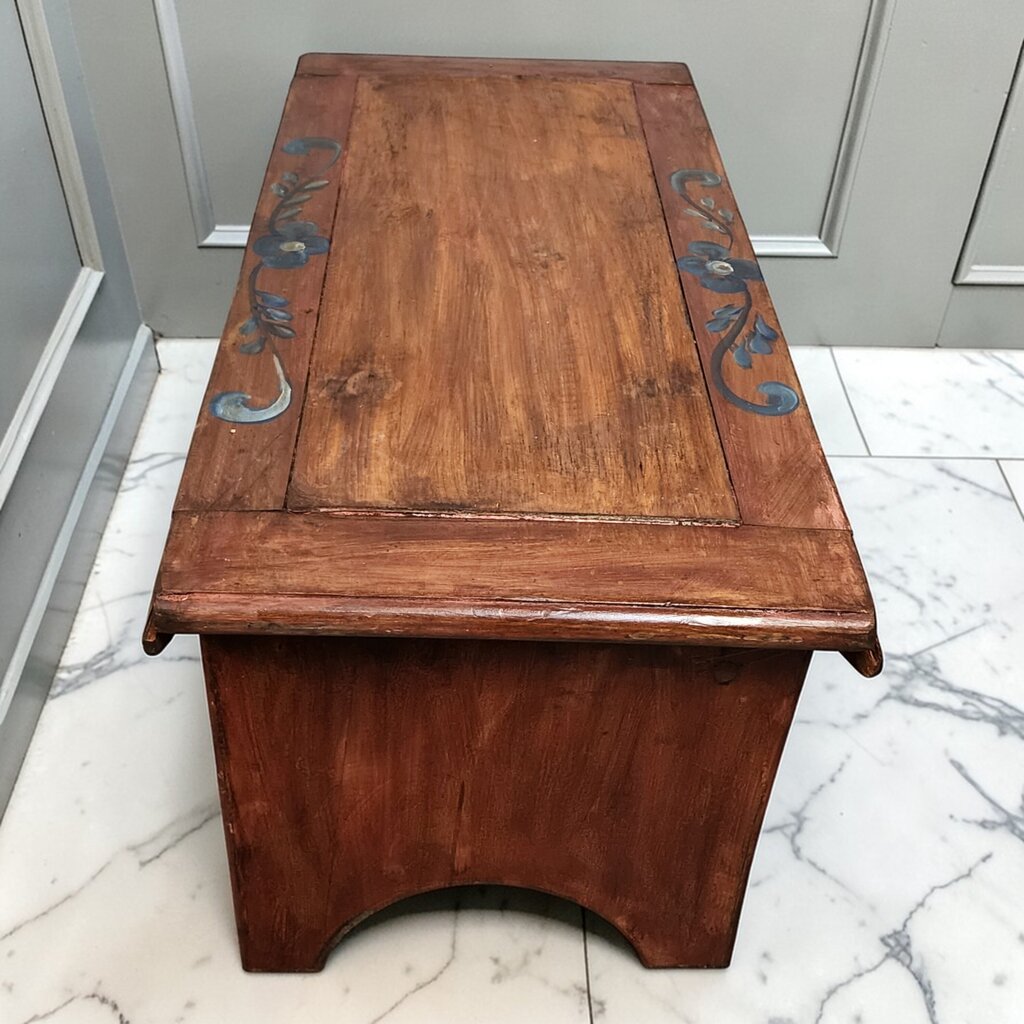 7835 Handpainted Mexican Coffee Table