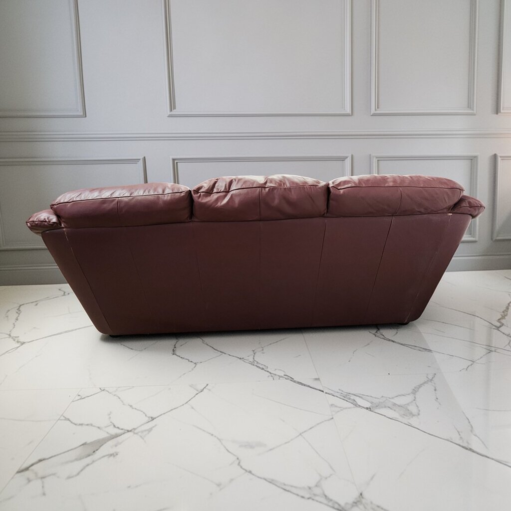 7836 Cranberry Naugahyde #Sofa