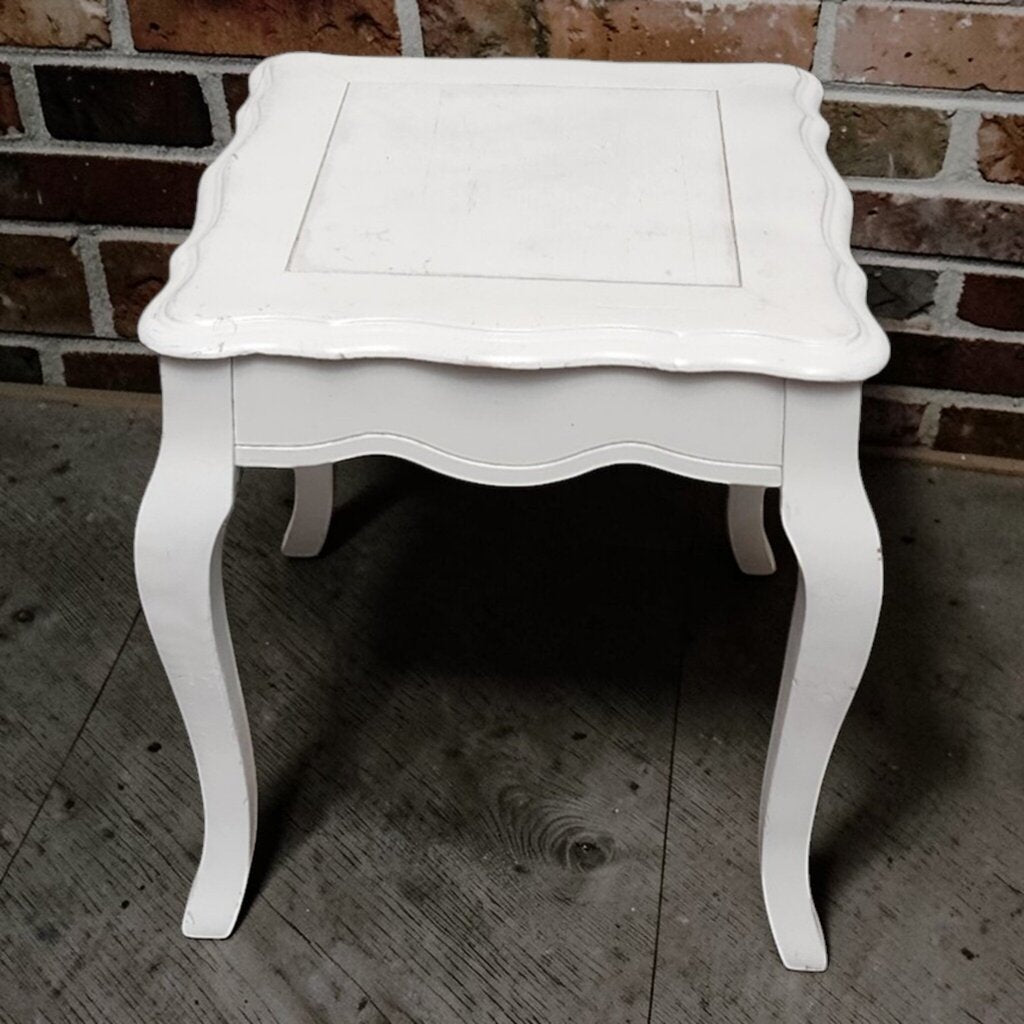 7852 White Queen Anne Side #Table