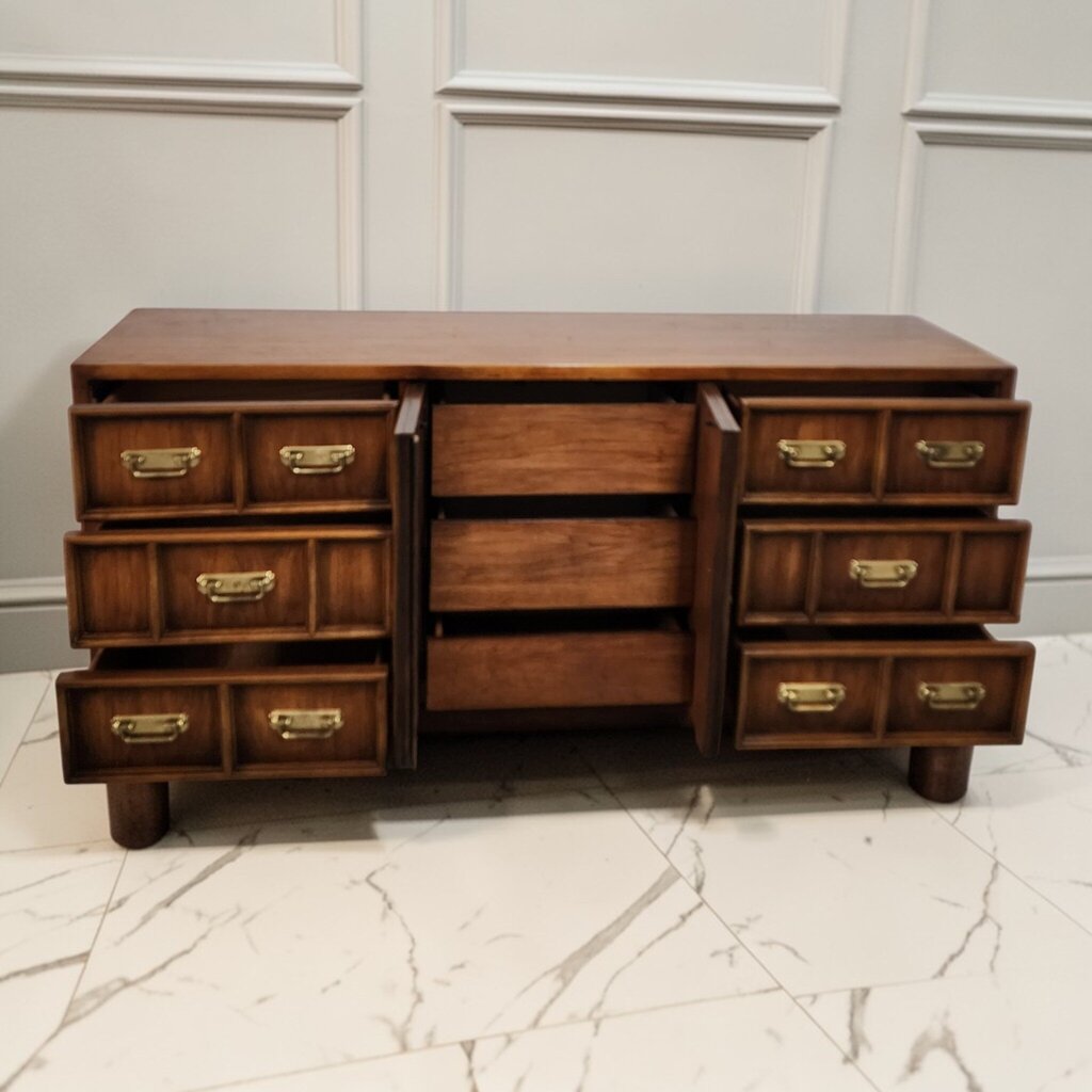 7872 Mid Century Modern Chinoiserie Asian-Inspired Credenza/ Dresser