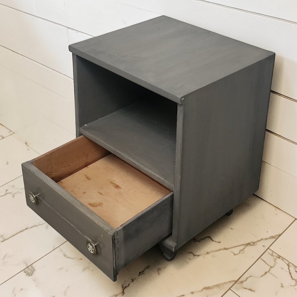 7892 Gray Mid Century Nightstand with Drawer