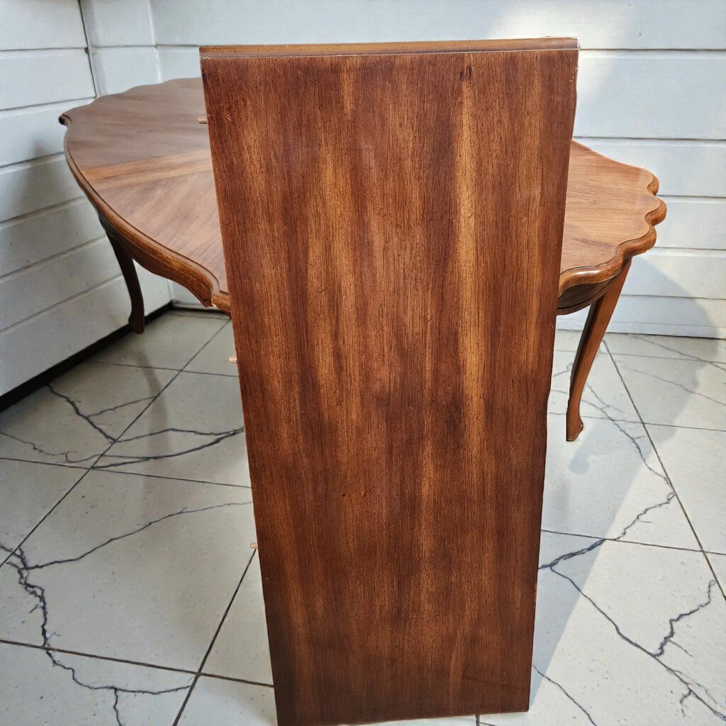 7916 Mid-Century French Provincial Scalloped Extension Dining #Table