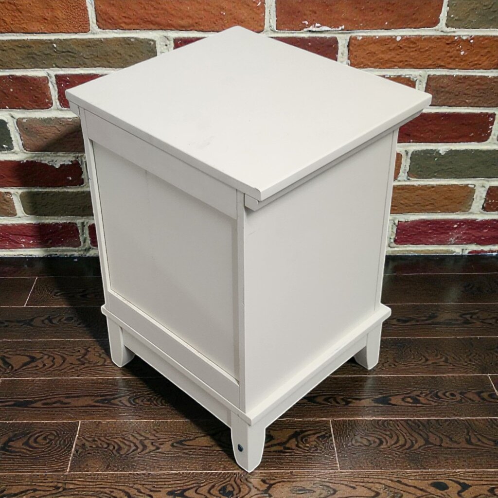 7930 Contemporary Ivory Nightstand with Drawer