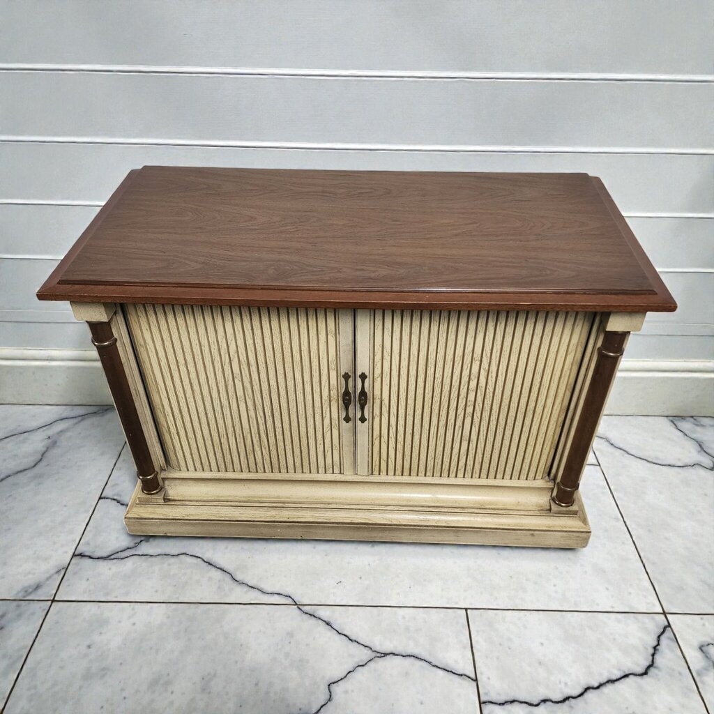 7934 Vintage Hollywood Regency Style #Console Cabinet