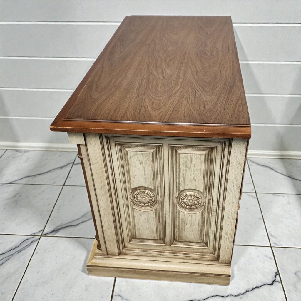 7934 Vintage Hollywood Regency Style #Console Cabinet