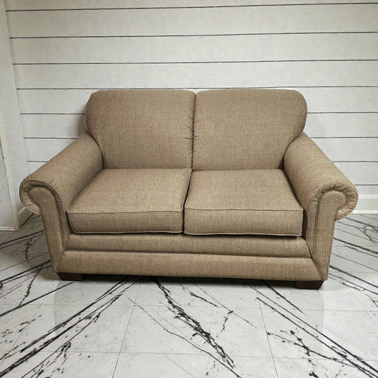 7945 Traditional Beige Tweed Loveseat