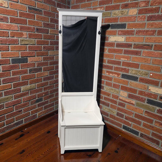 7947 White Farmhouse Hall #Tree