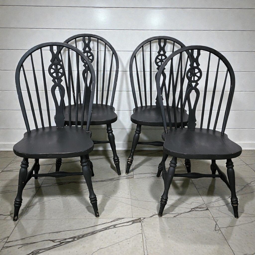 7949 Farmhouse Oak Trestle Table with 4 Windsor Chairs