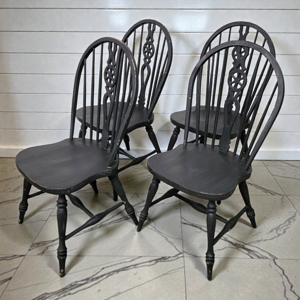 7949 Farmhouse Oak Trestle Table with 4 Windsor Chairs