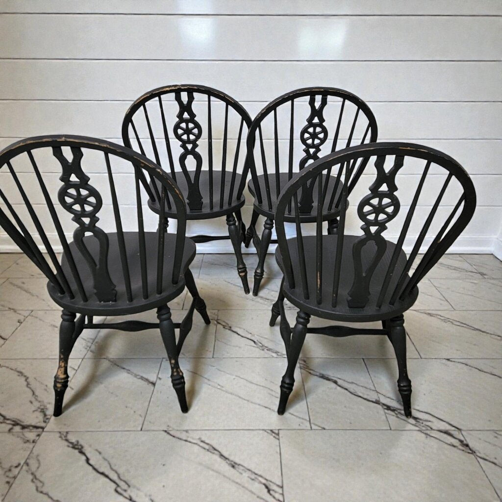 7949 Farmhouse Oak Trestle Table with 4 Windsor Chairs