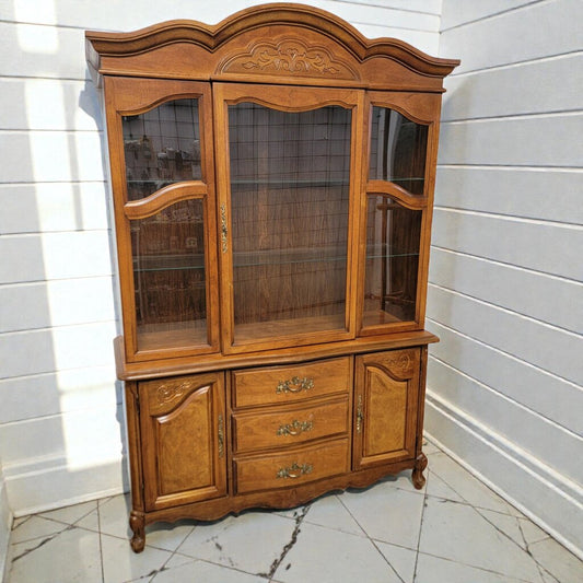 7951 French Provincial Style #Hutch